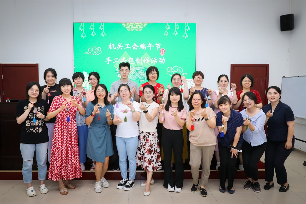 https://news.pku.edu.cn/images/2023-06/184f23a0f4824dfeb2c03af17a447ee7.jpeg