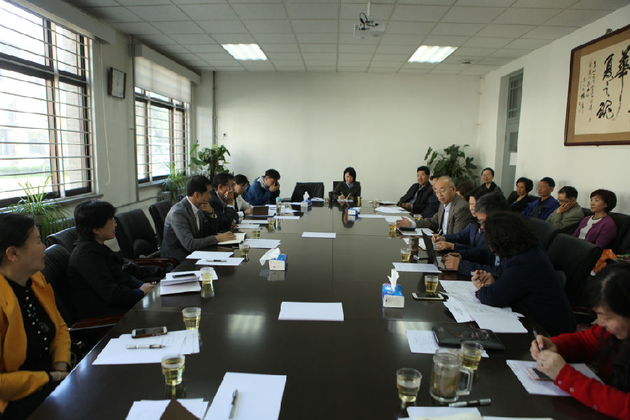 《关于进一步做好首都教育系统工会工作的意见》起草组来我校工会调研.JPG