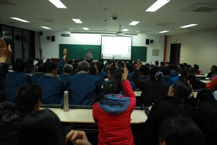 平民学校举办“家庭财产与遗嘱继承”讲座.jpg