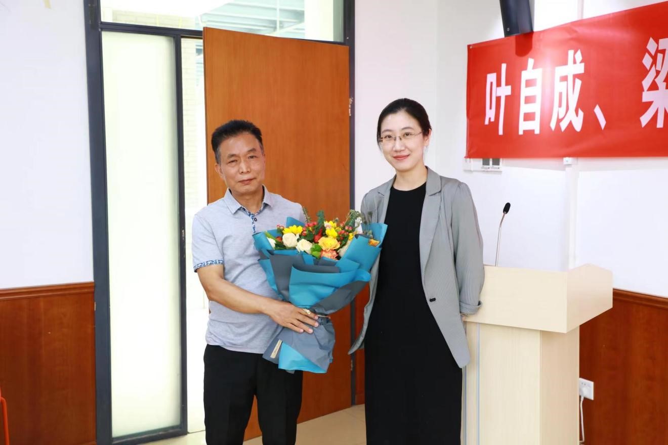 cf9ebf6a8f7f36a85d69681d278fac5