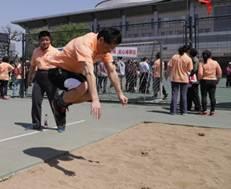 clip_image022.jpg 说明=G=\8--工会\2015\2015.4.25--运动会新闻稿\1--照片\立定跳远\H34A7424.JPG