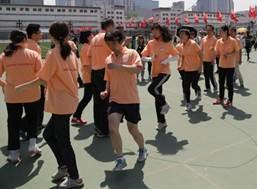 clip_image012.jpg 说明=G=\8--工会\2015\2015.4.25--运动会新闻稿\1--照片\团体--关妍\绳\H34A7446.JPG